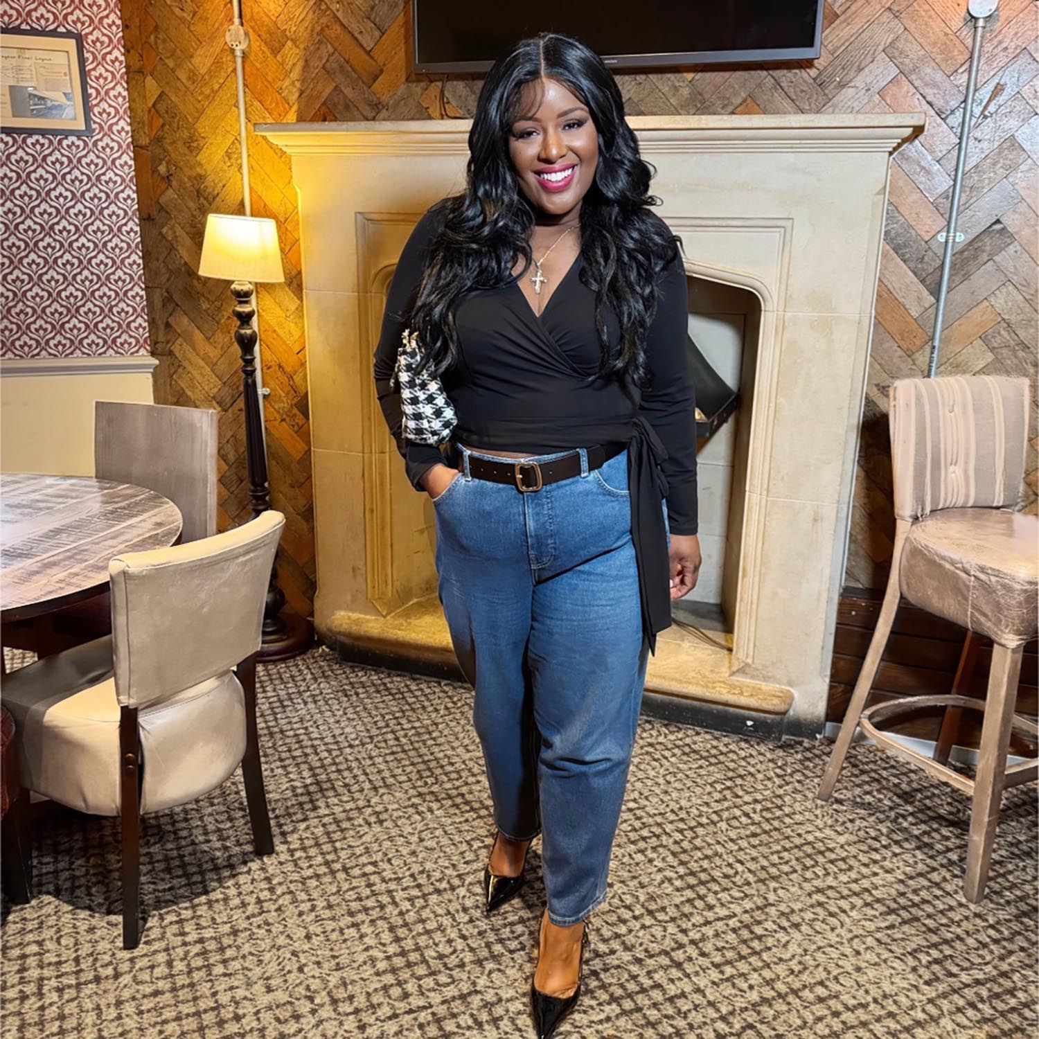 Top de envoltura de algodón orgánico - negro