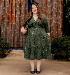 Cassie, 5'2.5" - Size H